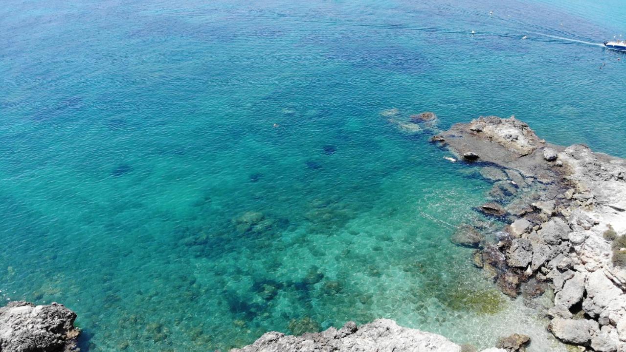 Casa Sugli Scogli Villa Fontane Bianche Luaran gambar