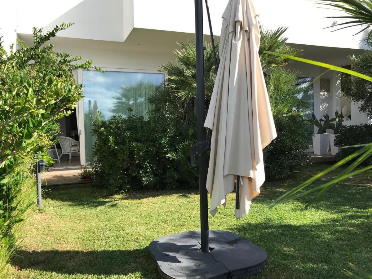 Casa Sugli Scogli Villa Fontane Bianche Luaran gambar
